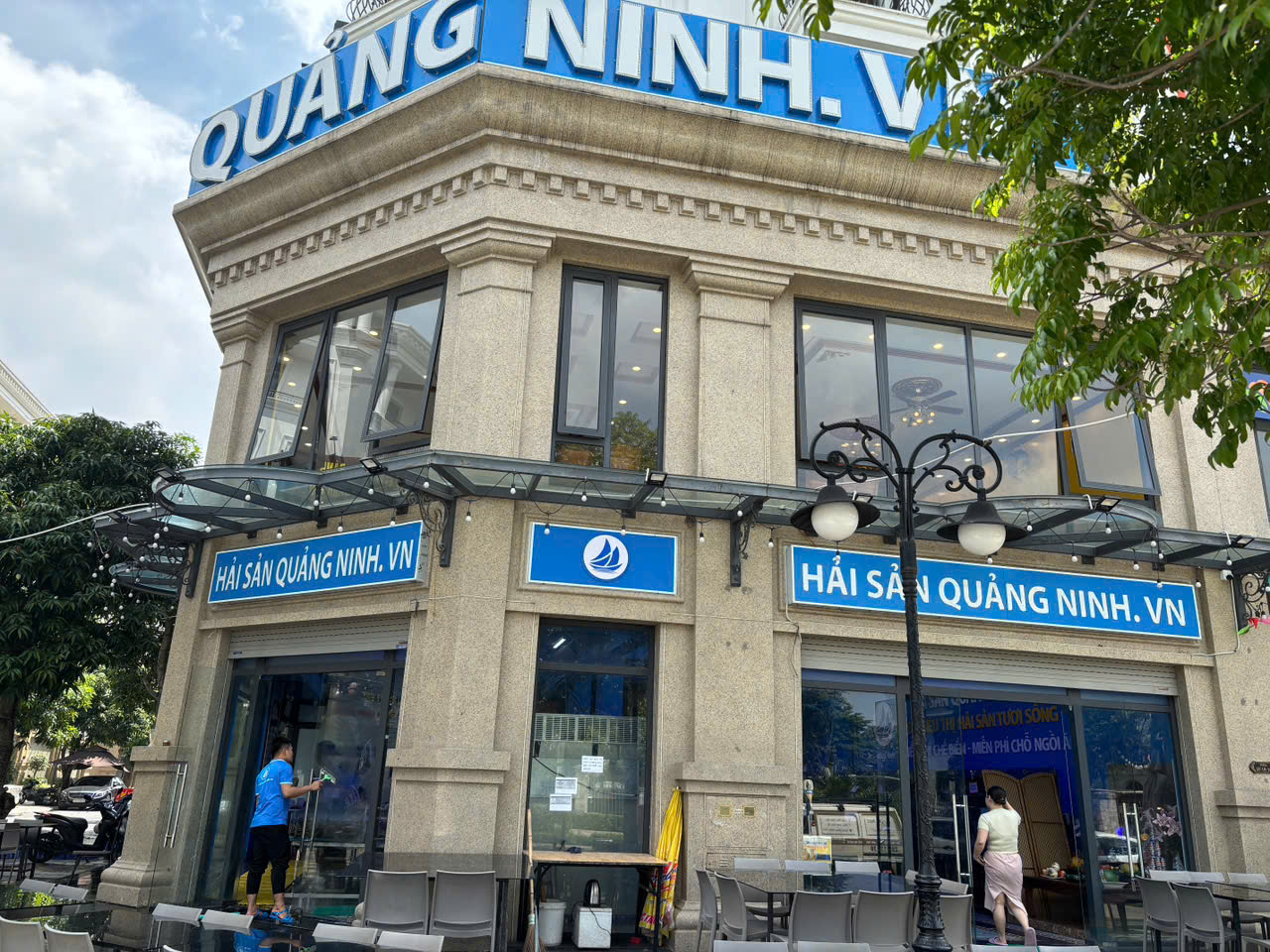 Ảnh bên ngoài (chụp rõ cổng/cửa & logo) - Hải sản Quảng Ninh Vinhomes VHOP tại Hà Nội